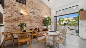 Accessible With Style! Sleeps 4, Pet - Friendly